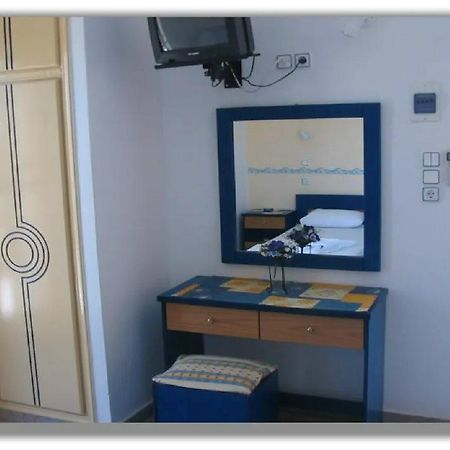 Christos Makrinos Rooms Adamantas  Екстериор снимка