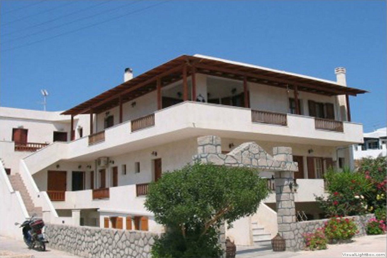Christos Makrinos Rooms Adamantas  Екстериор снимка